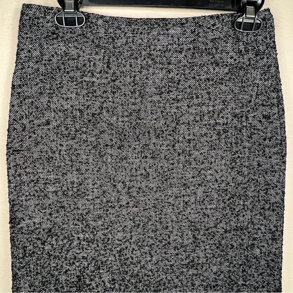 SIZE 6 PETITE ANN TAYLOR WOOL SKIRT BLACK GREY LINED ZIP CLOSURE CLASSIC - Picture 3 of 10
